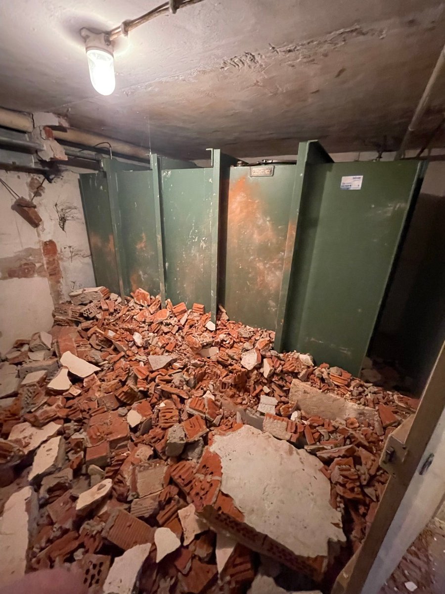 Selektiver Rückbau im Keller mit sortenreiner Materialtrennung